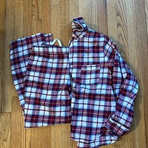 Cozy flannel Ugg woman’s Pajamas set- size medium
